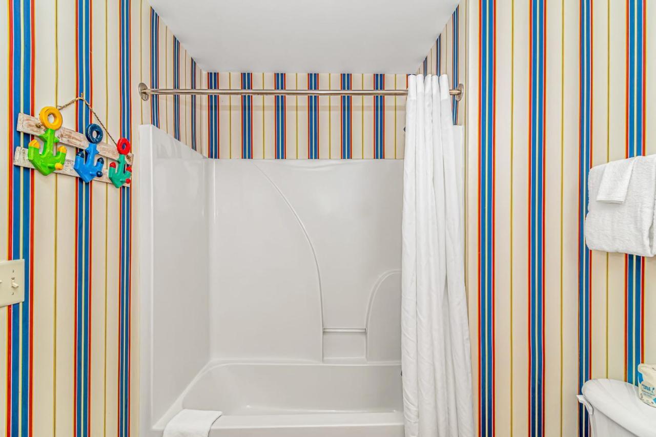 Ocean Breeze Luxury Villas 3D, Nicely Updated! Across From The Ocean! Sleeps 18 ! Myrtle Beach Pokój zdjęcie